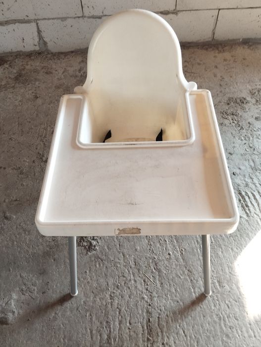 Scaun de masa bebe