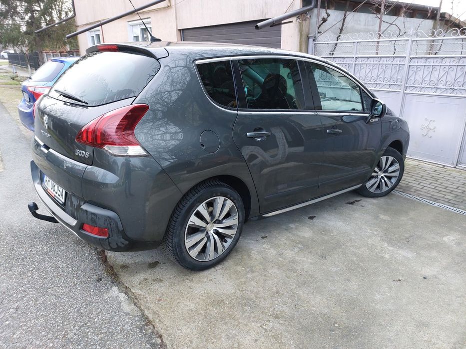 Peugeot 3008 1.2 benzina 130 CP tip STYLE an 2016