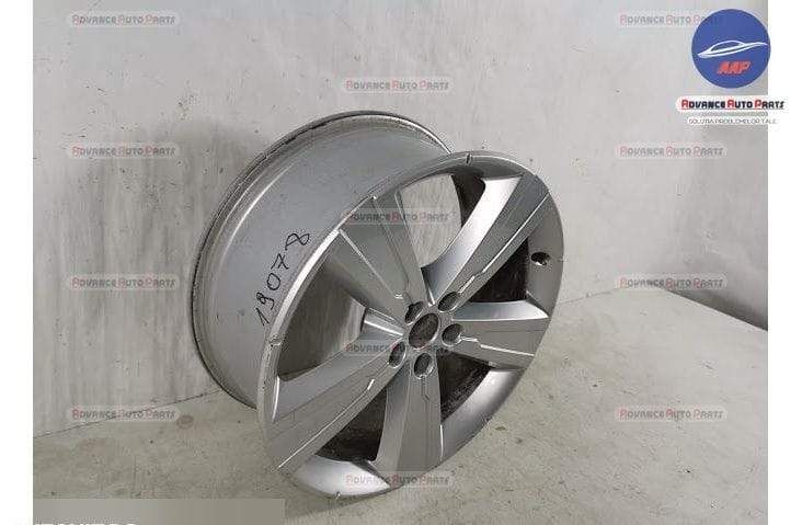 Оригинална алуминиева джанта / Originalna aluminиeva dzhanta 8J R20 H2