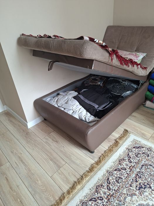 Диван в отличном состоянии