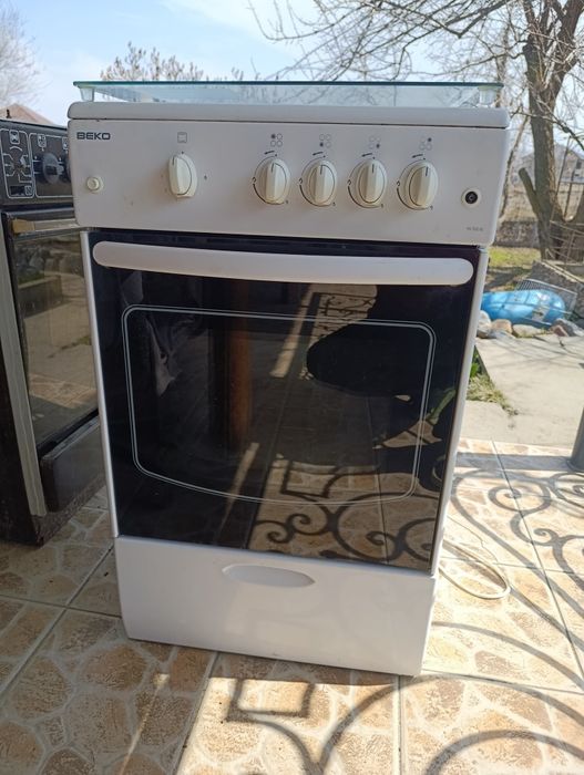 Продам газовую плиту