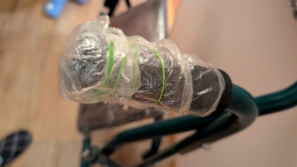 Cadrul de mers ortopedic, pliabil, cu roti si sezut, reglabil