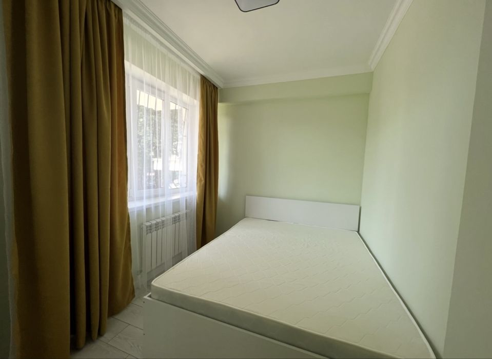 Сдаю двух  комнатную квартиру