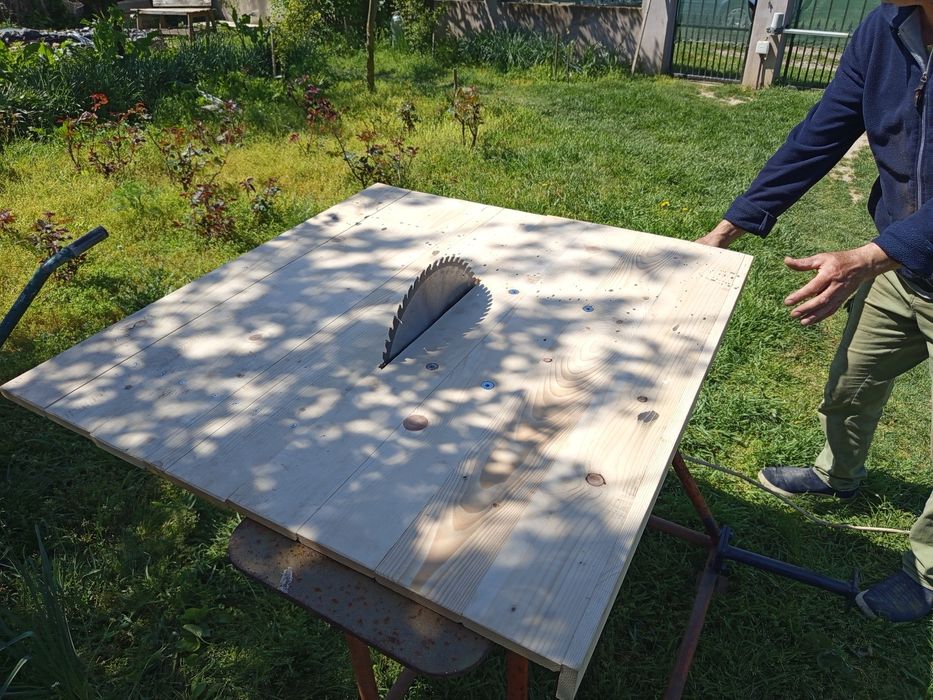 Circular, abric, freză și moară de cereale