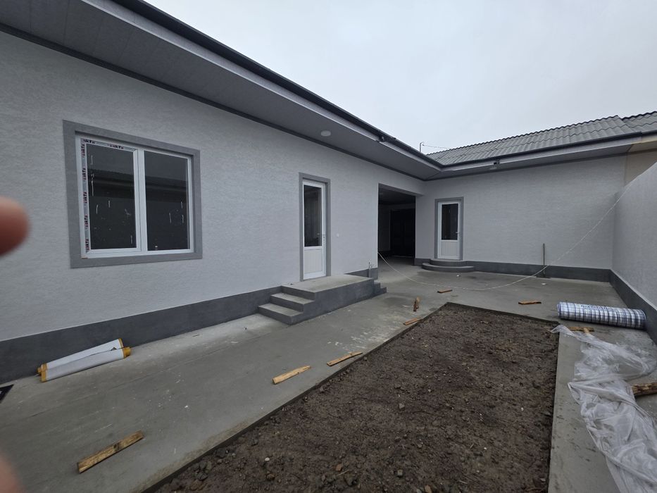 3 sotix yangi qurilgan uy sotiladi Gazi bor!! svet suv bor Progres