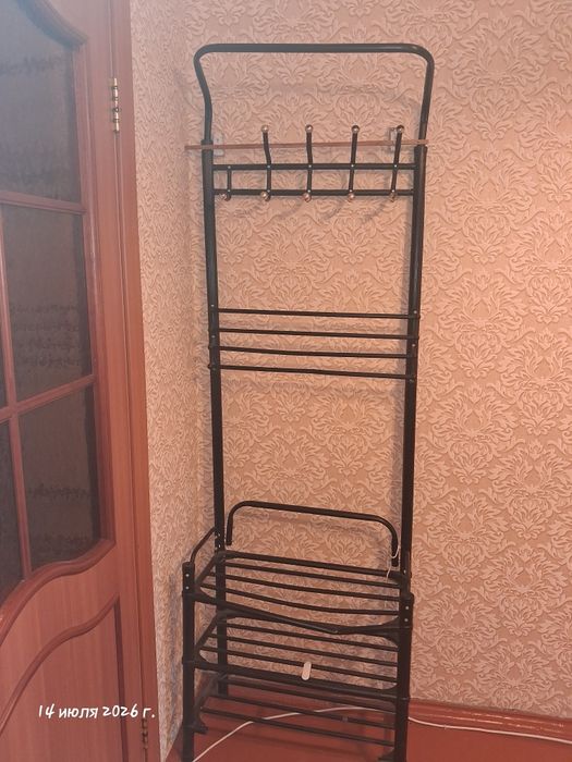 Вешалка продам ..