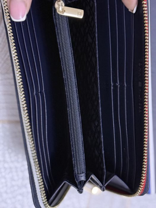 Дамски портфейл Tommy Hilfiger