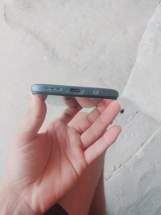 Redmi  10 2022 karobka document yuq garantiya beriladi