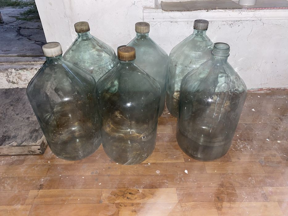Продам Бутыли 20л