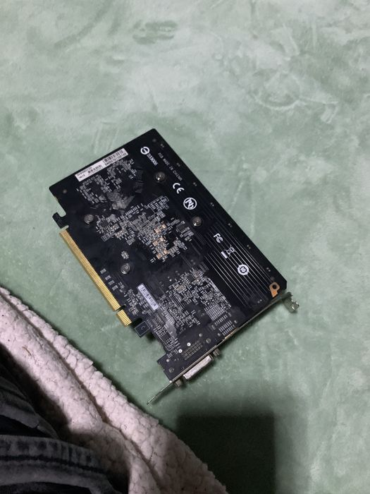 Placa vide gigabite 1030 og