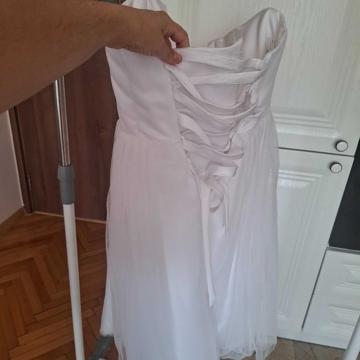 Продавам официални рокли  Носени по 1–2 пъти, много запазени.