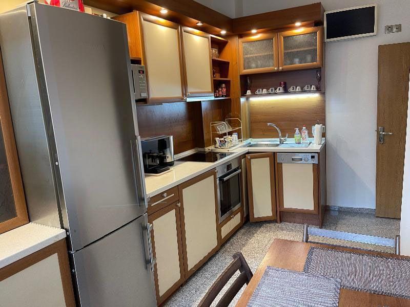 Дава се под наем Двустаен апартамент в София, Център - 65 кв.м за 697.17 € - Снимка #1