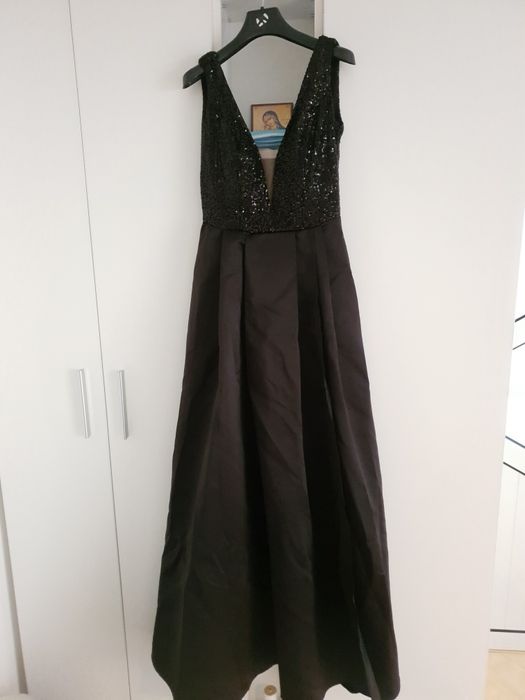 Vand rochii de seara