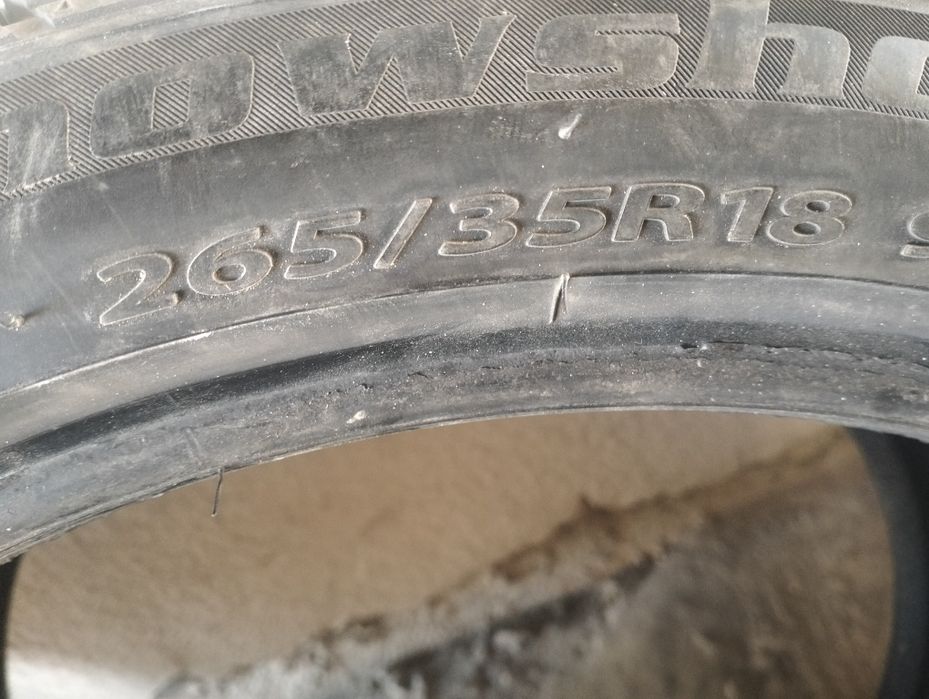 Зимние шины продам
