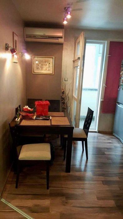 Дава се под наем Тристаен апартамент в София, Зона Б-19 - 100 кв.м за 850 € - Снимка #3