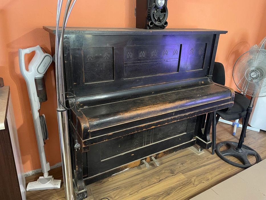 Robert Gebauer Dresden Пиано