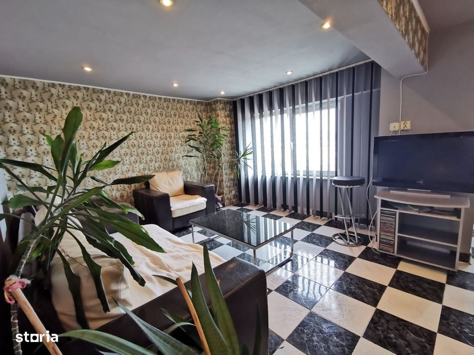 Apartament 2 camere decomandat zona B-dul Decebal, et. 4 din 7