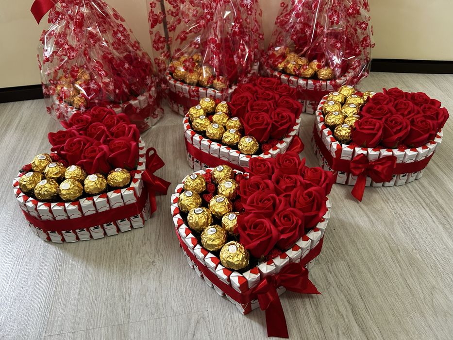 Aranjament dulciuri si trandafiri de sapun