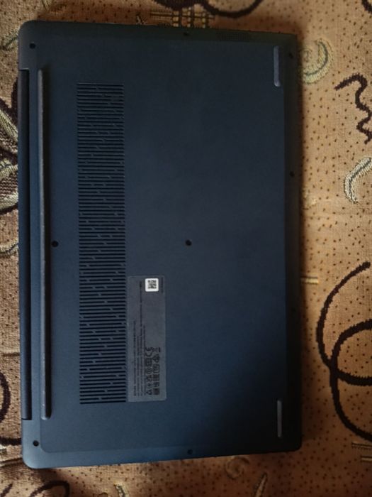Lenovo IdeaPad 3 / AMD Ryzen 7 5825U / DDR 4 8GB / SSD 256GB / FHD 15.