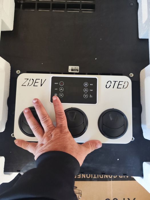 Климатик 12w 24w за камиони бусове