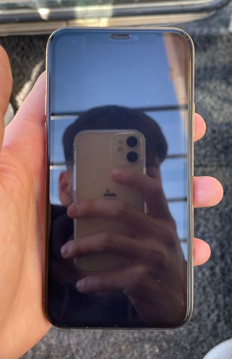 Продается iPhone 11 pro 256