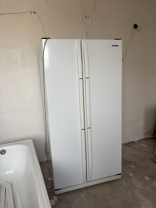 Продам холодильник samsung