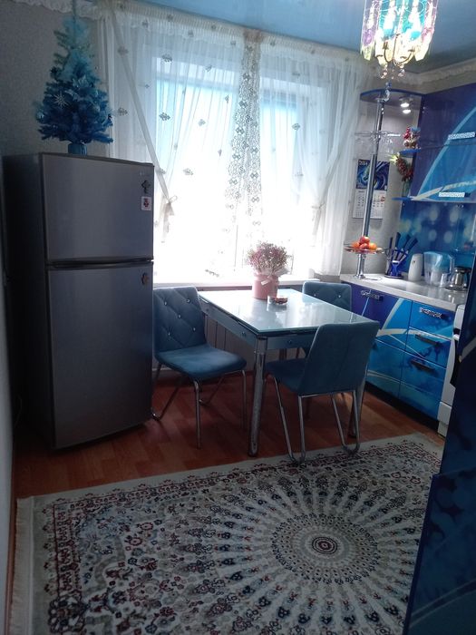 Продам квартиру трёхкомнатную