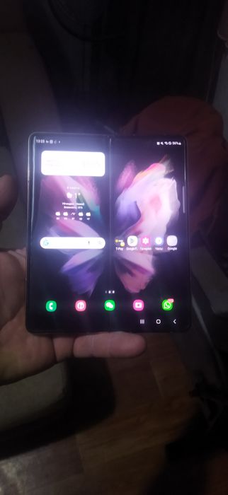 Samsung z fold3 5g