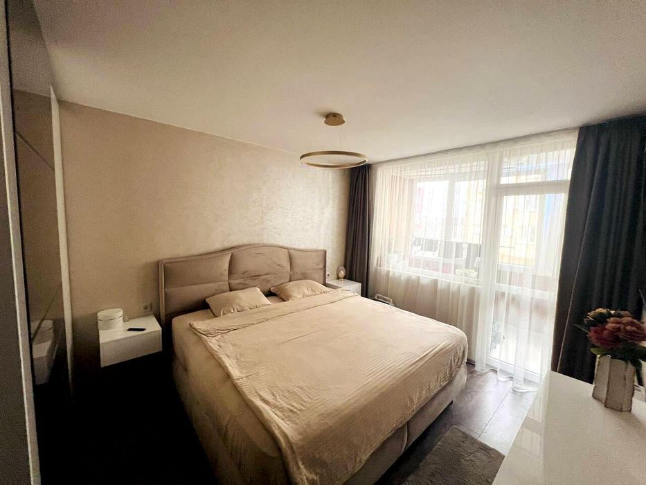 Продава се Тристаен апартамент в Бургас, Център - 86 кв.м за 1699 €/кв.м - Снимка #4