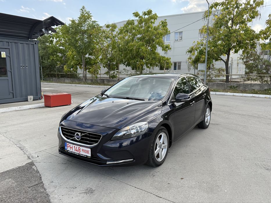 Volvo V 40 2.0 tdi Facelift , D2 Euro 6 , Led , Carte Service + Istoric Km 2026!!