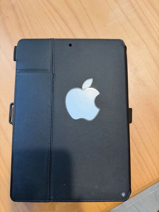 Ipad 9 64 GB в перфектно състояние и оригинална писалка