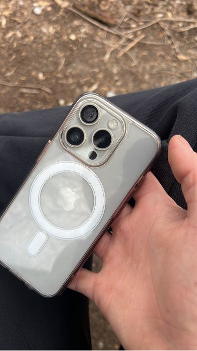 Продам айфон 15 про