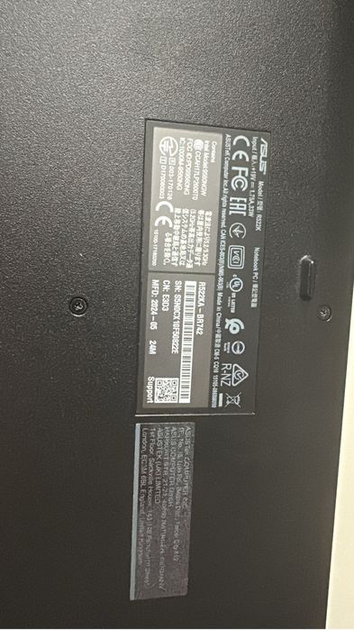Laptop asus nou .