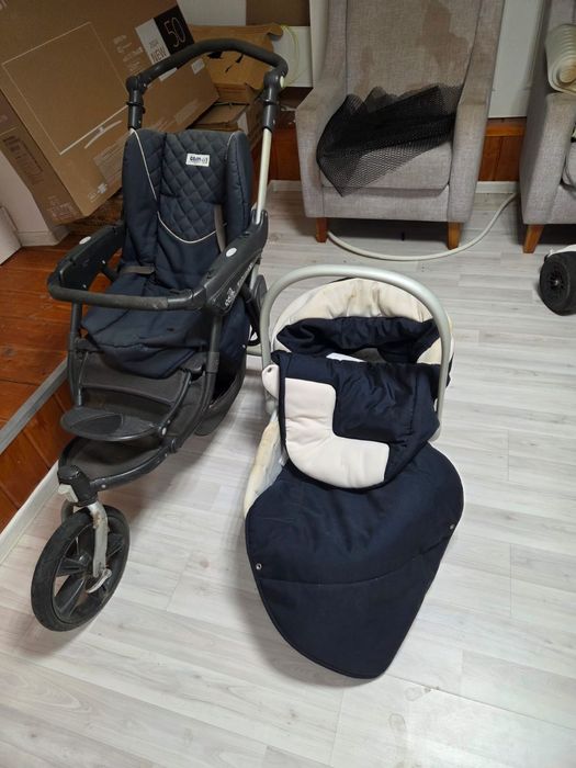 Это детская коляска Cam Cortina X3 Tris Evolution 3 в 1. 
Модель сочет