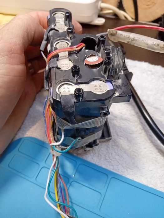 Aspiratoare verticale, inlocuire acumulatori si BMS