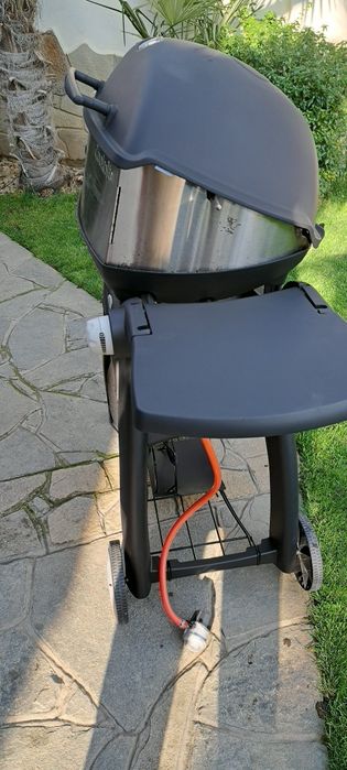 Газово барбекю Weber Q3000 С приставка за чеверме