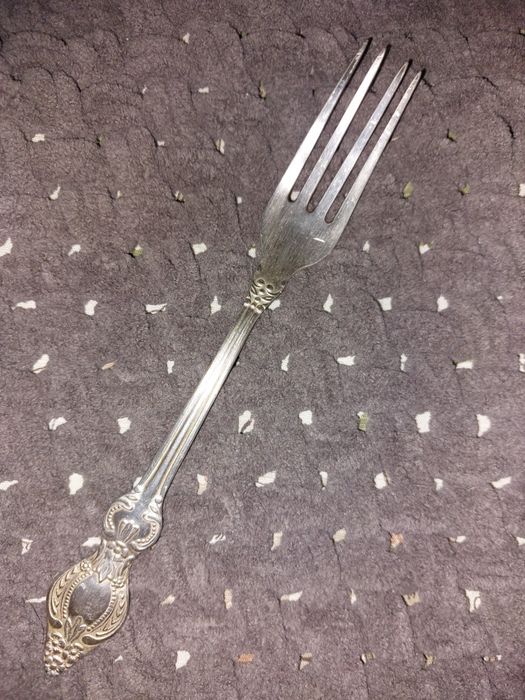 Столовые при.оры мельхиор