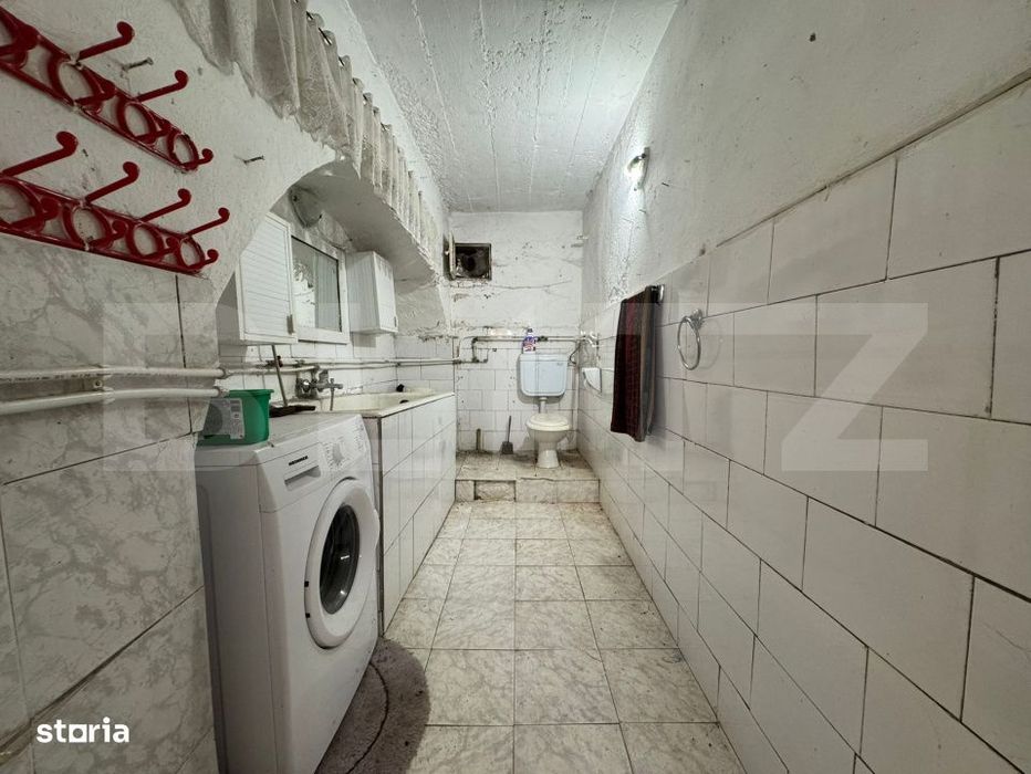 Casa cu 4 camere, 170mp si teren de 1488mp in MANERĂU