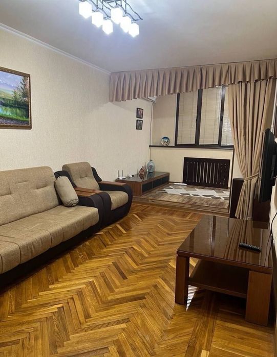 Квартира на Ц6-Пожарка 3/2/4 общ пл 70м с обстановкой