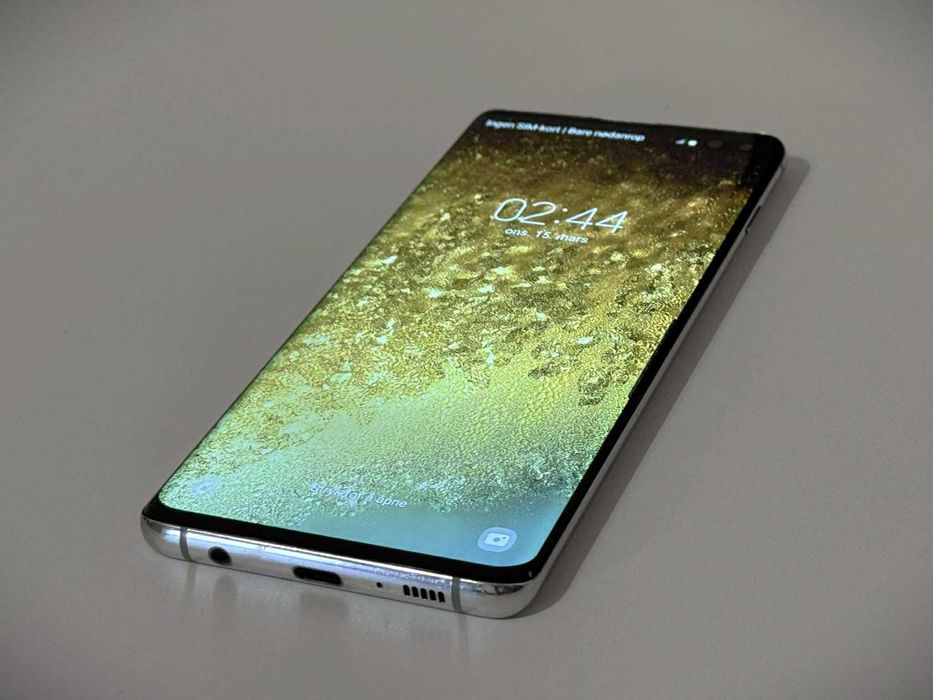 Бартер! Samsung Galaxy S10+ Plus Prism White (Бял)