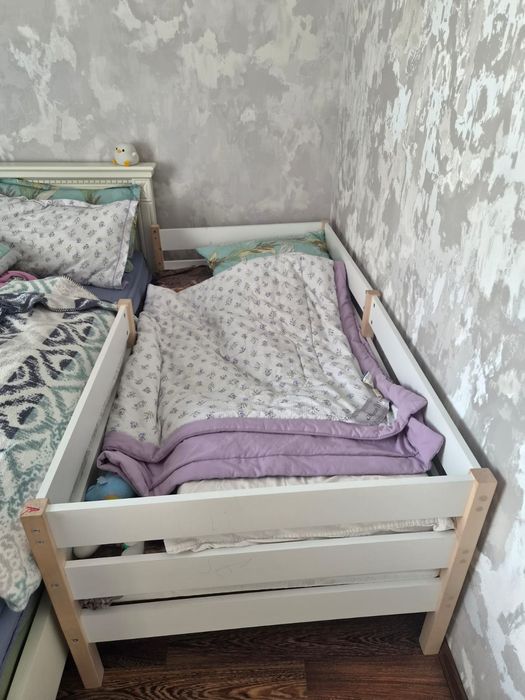 Продам детскую кроватку