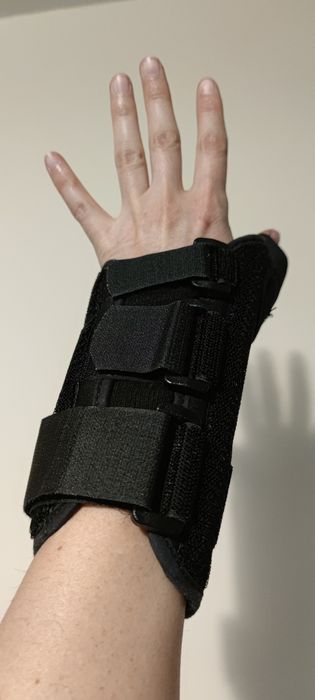 Orteza pentru police si articulatia mainii - STANGA - Euro Medica