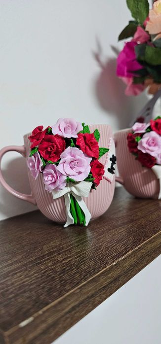 Cana personalizata cu mix de flori din lut polimeric