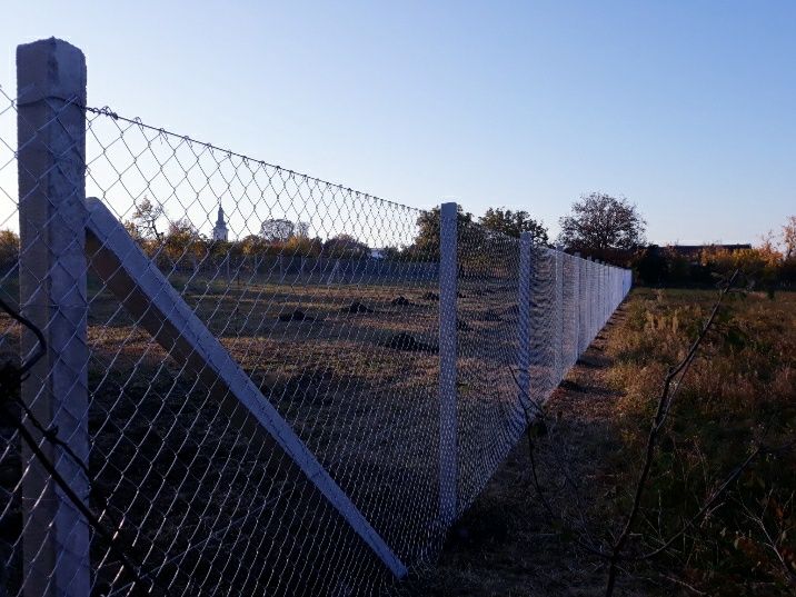 Imprejmuiri terenuri cu plasa de gard