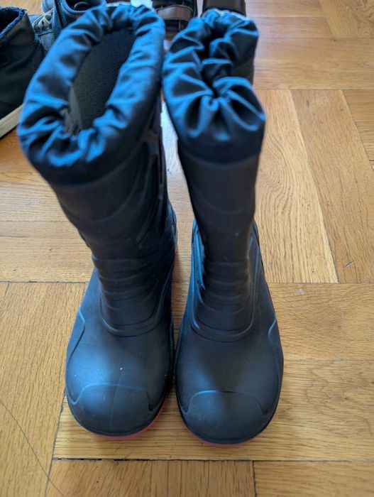 Детски боти и ботуши