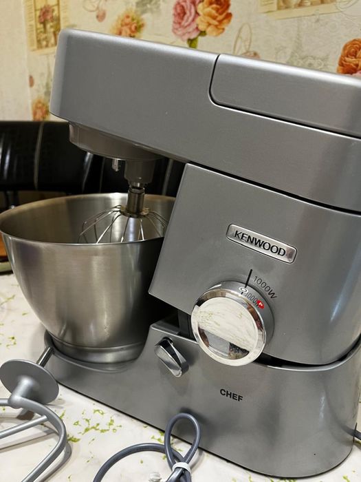 Продам кухонный комбайн кенвуд kenwood
