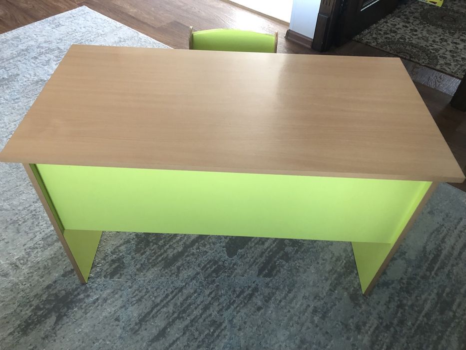 Парта (стол) со стулом