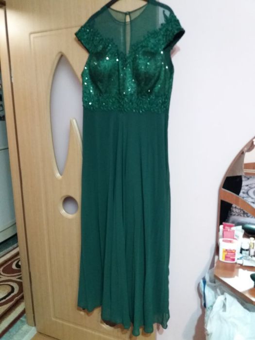 Rochie de ocazie culoare verde marimea 46/48