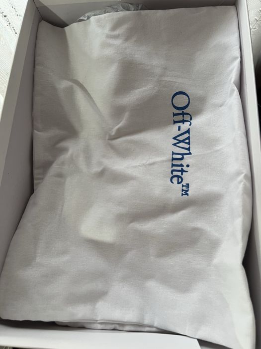 Vand off white marimea 42