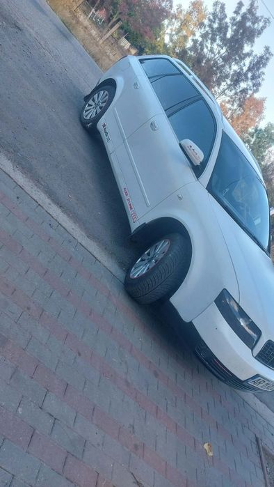 AUDI A4 Avant 2004 — imagine 3